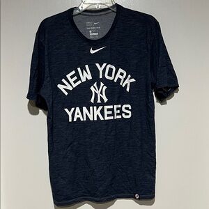 Nike Men's Dark Blue New York Yankees Tee